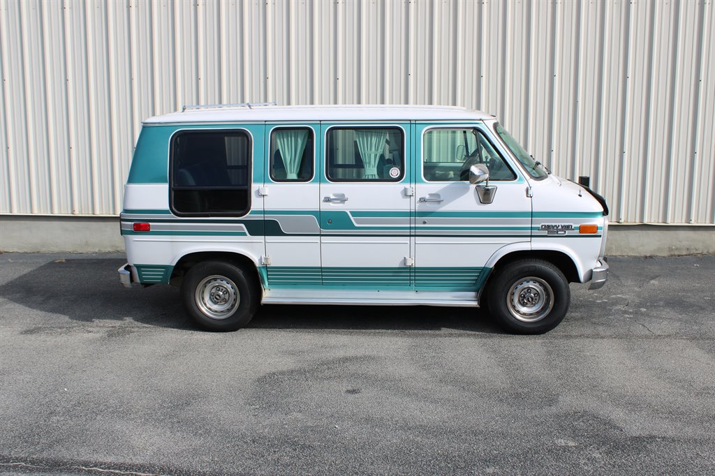 Chevrolet G20 Vans