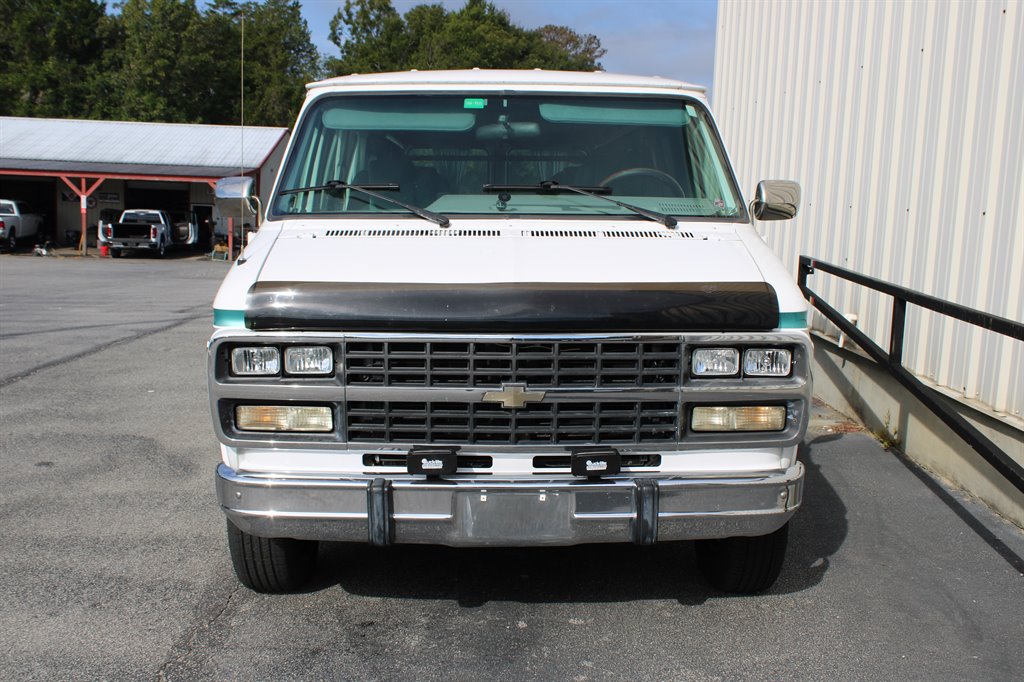 Chevrolet G20 Vans photo 3