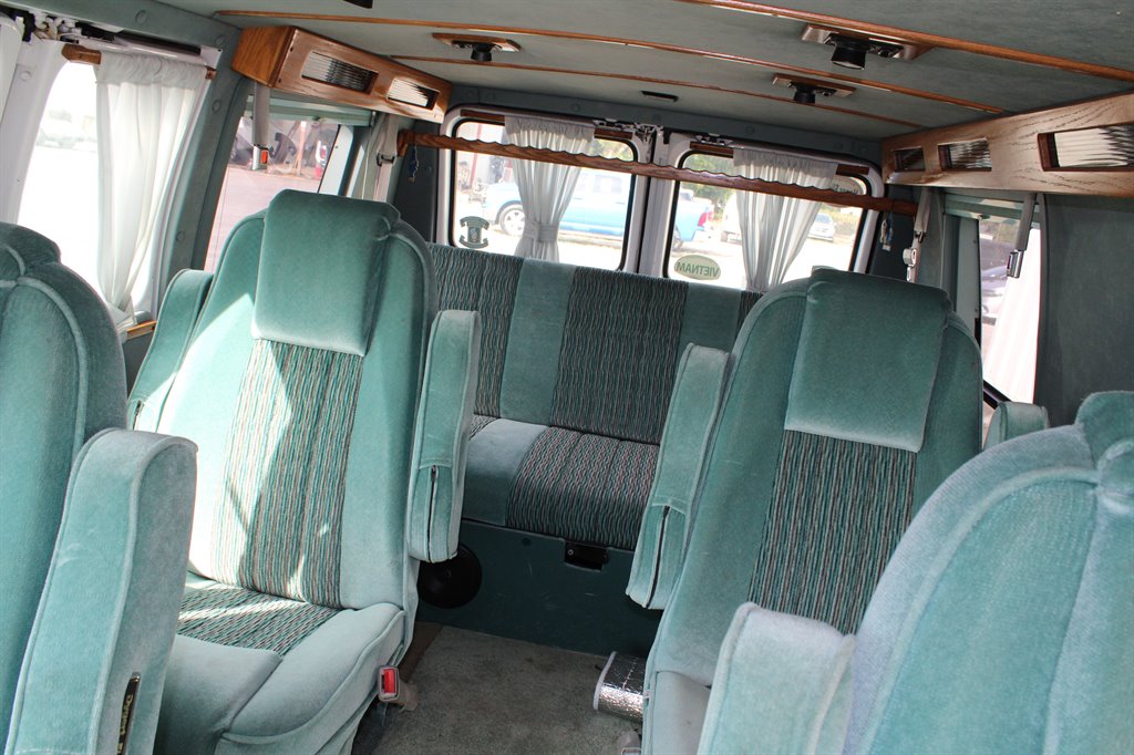 Chevrolet G20 Vans photo 9