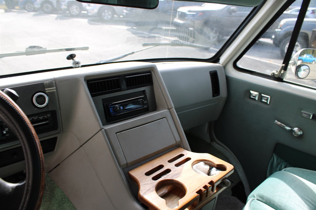 Chevrolet G20 Vans photo 8
