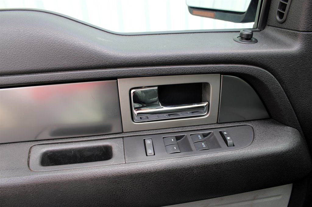 Ford F-150 photo 6