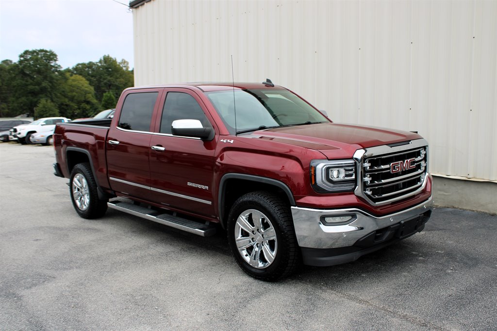 GMC Sierra photo 2