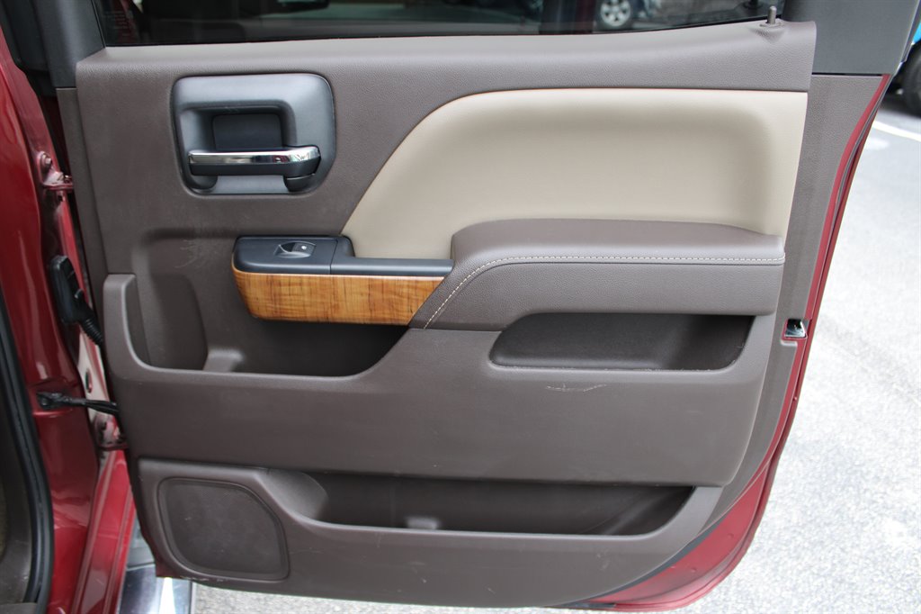 GMC Sierra photo 13
