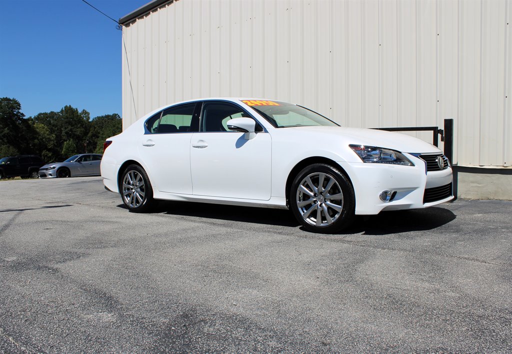 Lexus GS photo 2