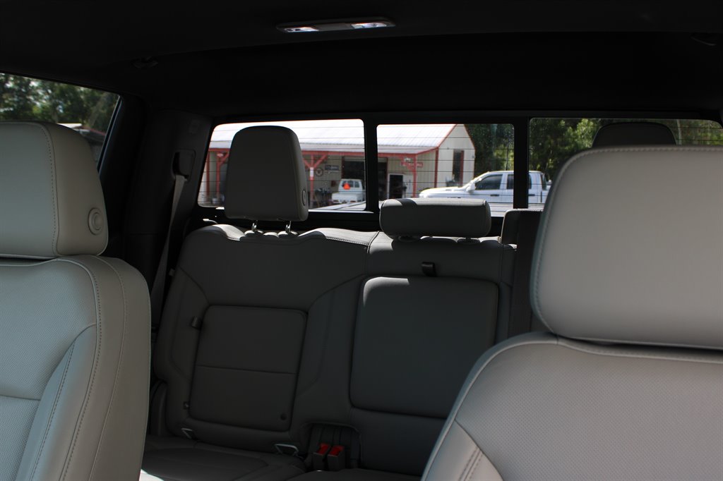 GMC Sierra photo 12