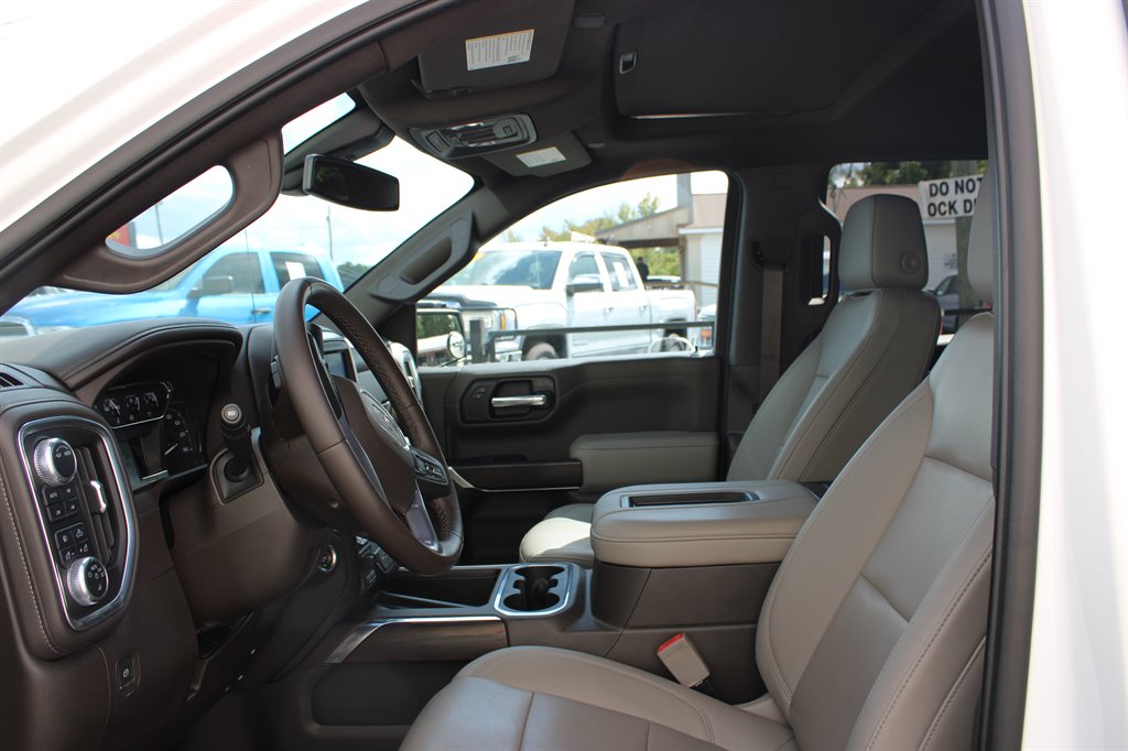 GMC Sierra photo 10
