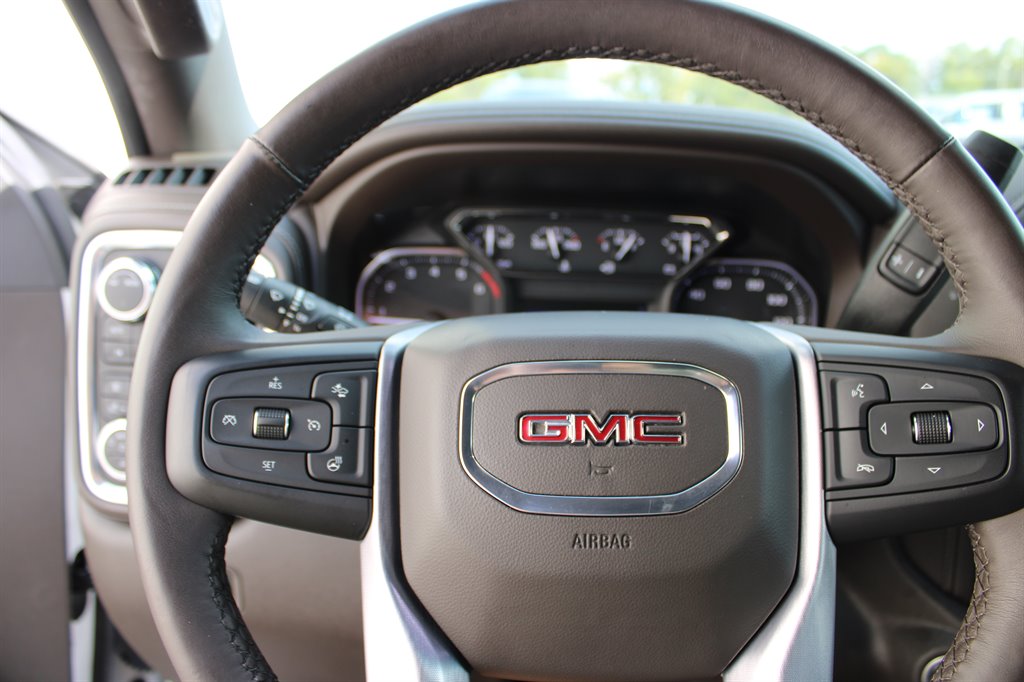 GMC Sierra photo 15