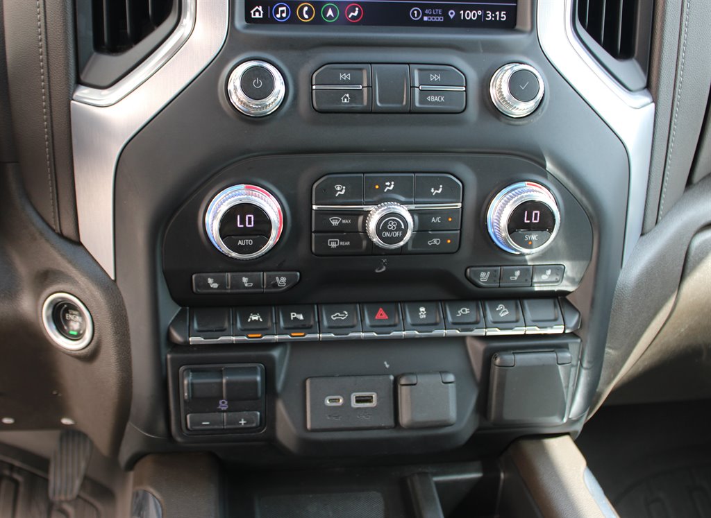 GMC Sierra photo 18