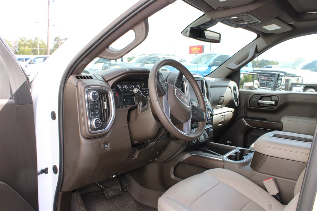 GMC Sierra photo 9