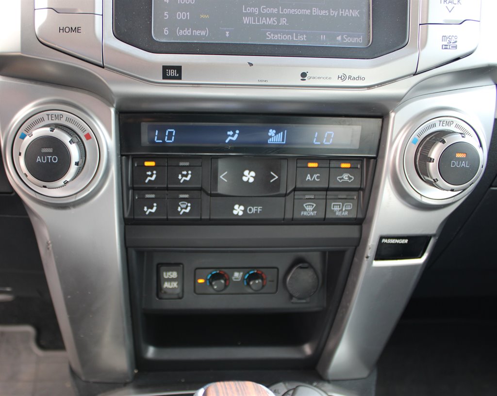 Toyota 4Runner photo 15