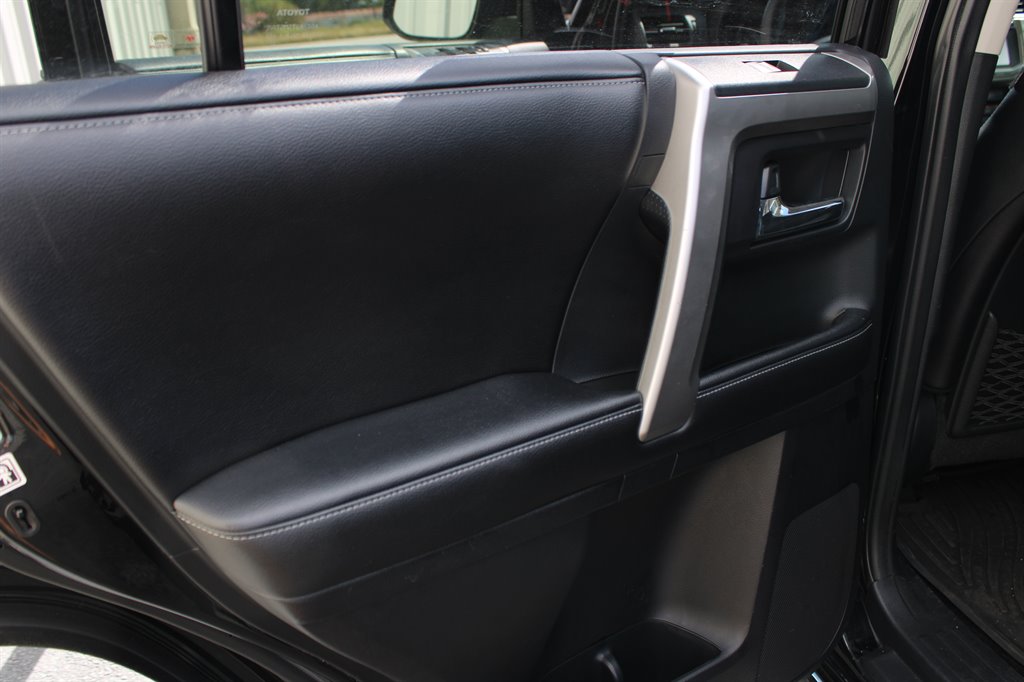 Toyota 4Runner photo 22