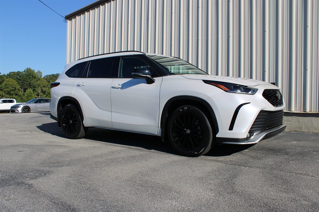 Toyota Highlander photo 2